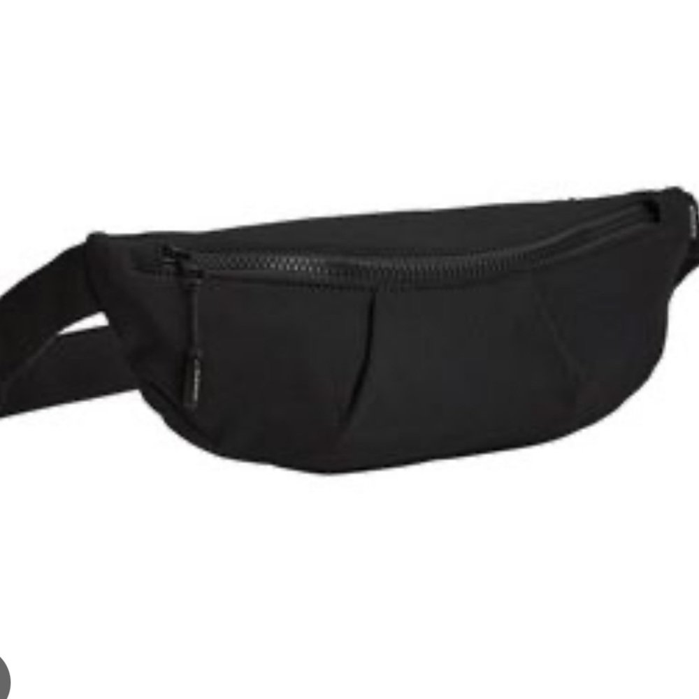 Athleta Kinetic belt bag in black